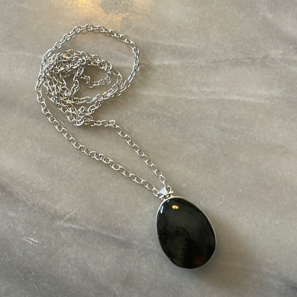 Stella & Dot necklace with reversible pendant - Picture 1 of 2